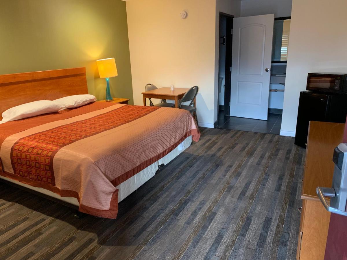 Desert Inn Motel Corona Luaran gambar