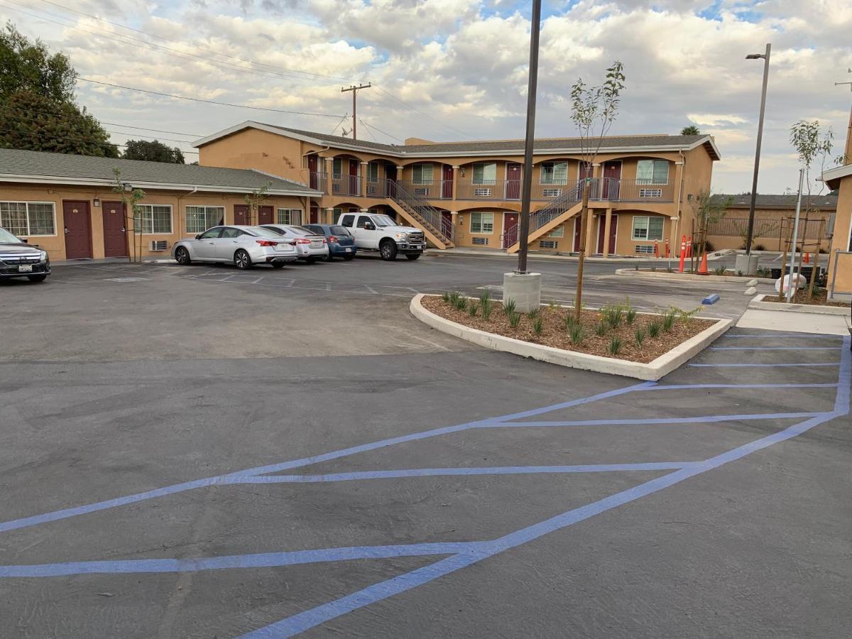 Desert Inn Motel Corona Luaran gambar