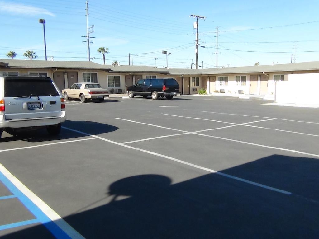 Desert Inn Motel Corona Luaran gambar