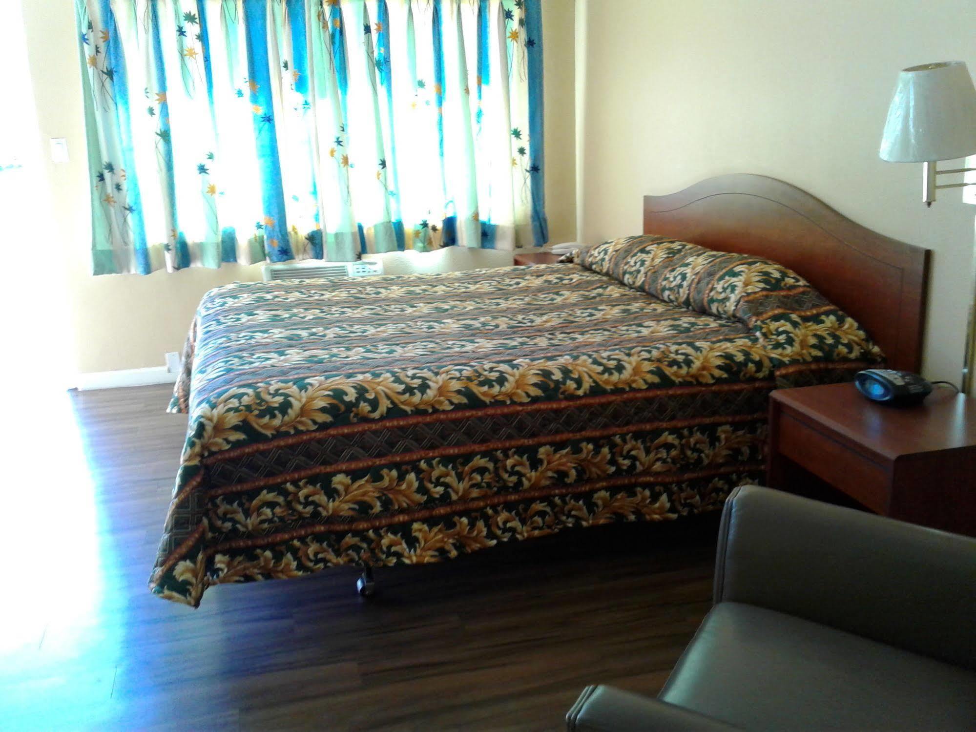Desert Inn Motel Corona Luaran gambar