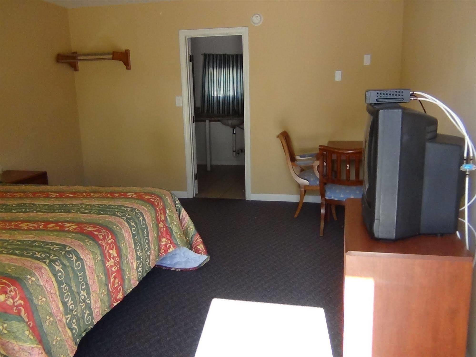 Desert Inn Motel Corona Luaran gambar