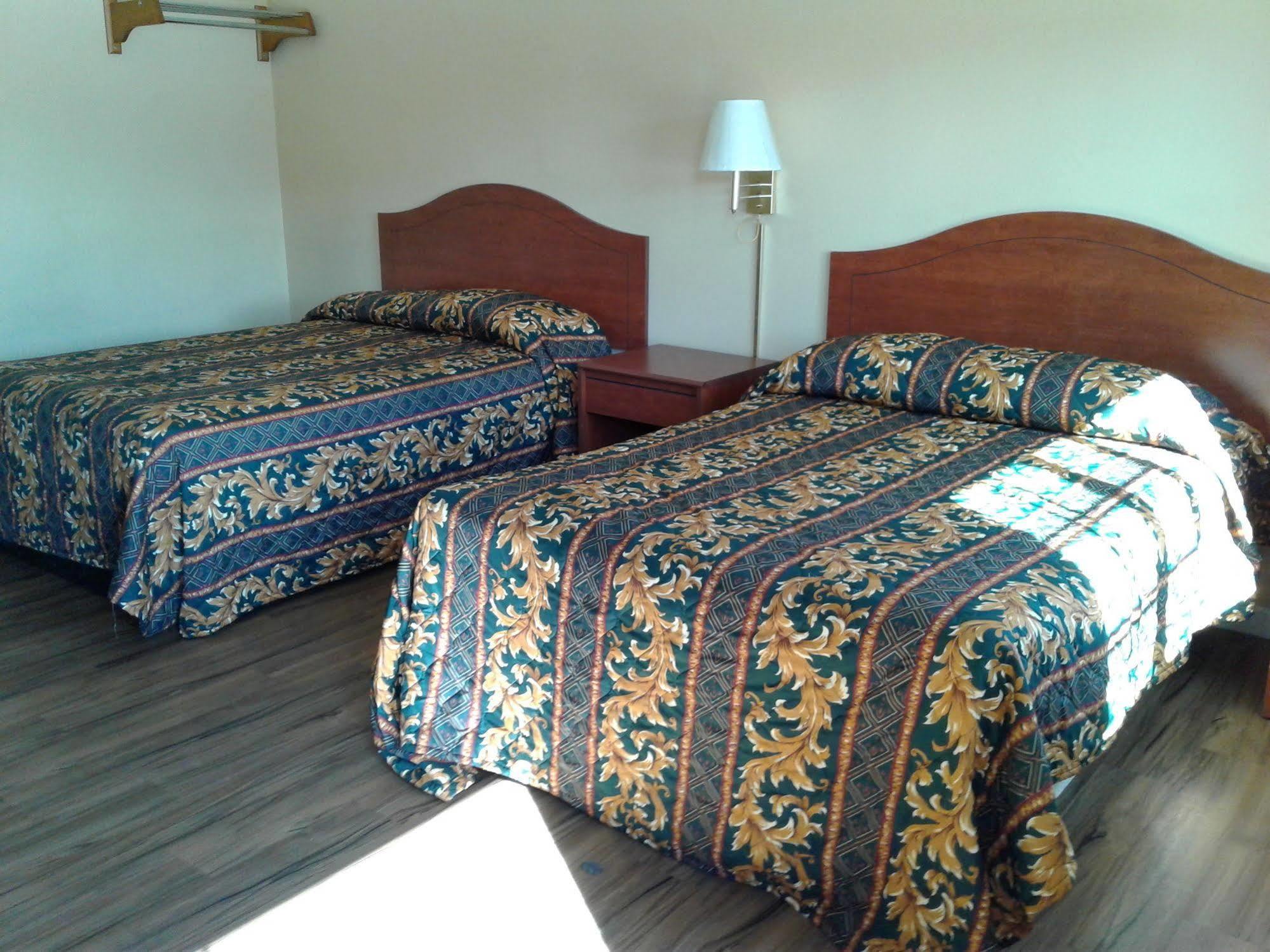 Desert Inn Motel Corona Luaran gambar